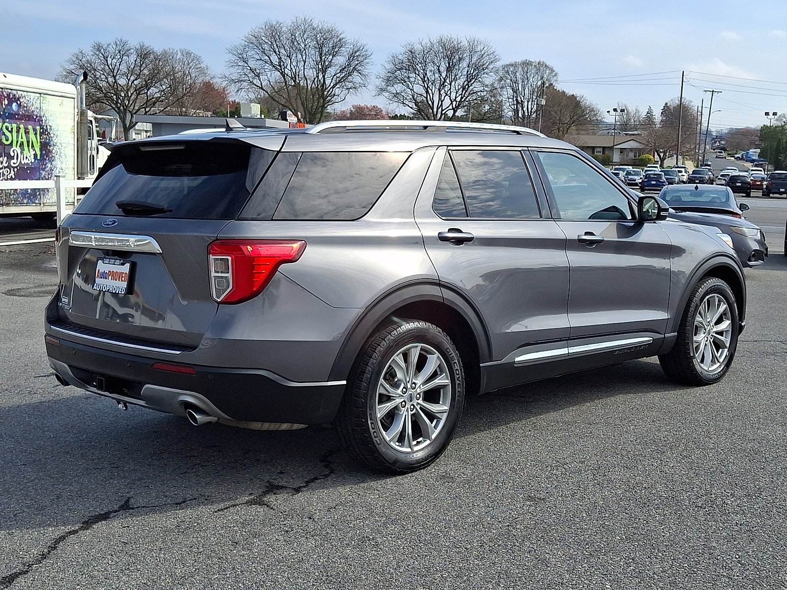 Used 2021 Ford Explorer Limited w/ Equipment Group 301A AWD/4WD image 6