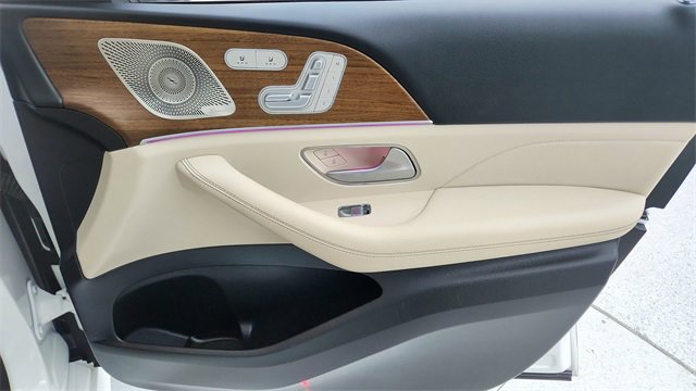 Used 2025 Mercedes-Benz GLE 350 4MATIC w/ AMG Line Exterior image 23