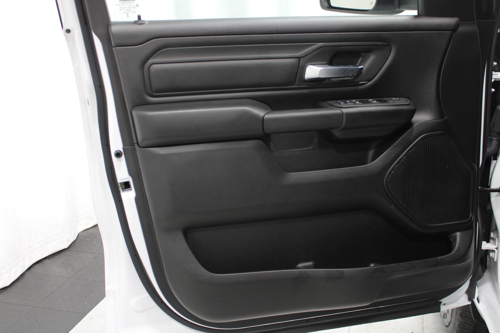 Used 2025 RAM 1500 Tradesman w/ Night Edition AWD/4WD image 10