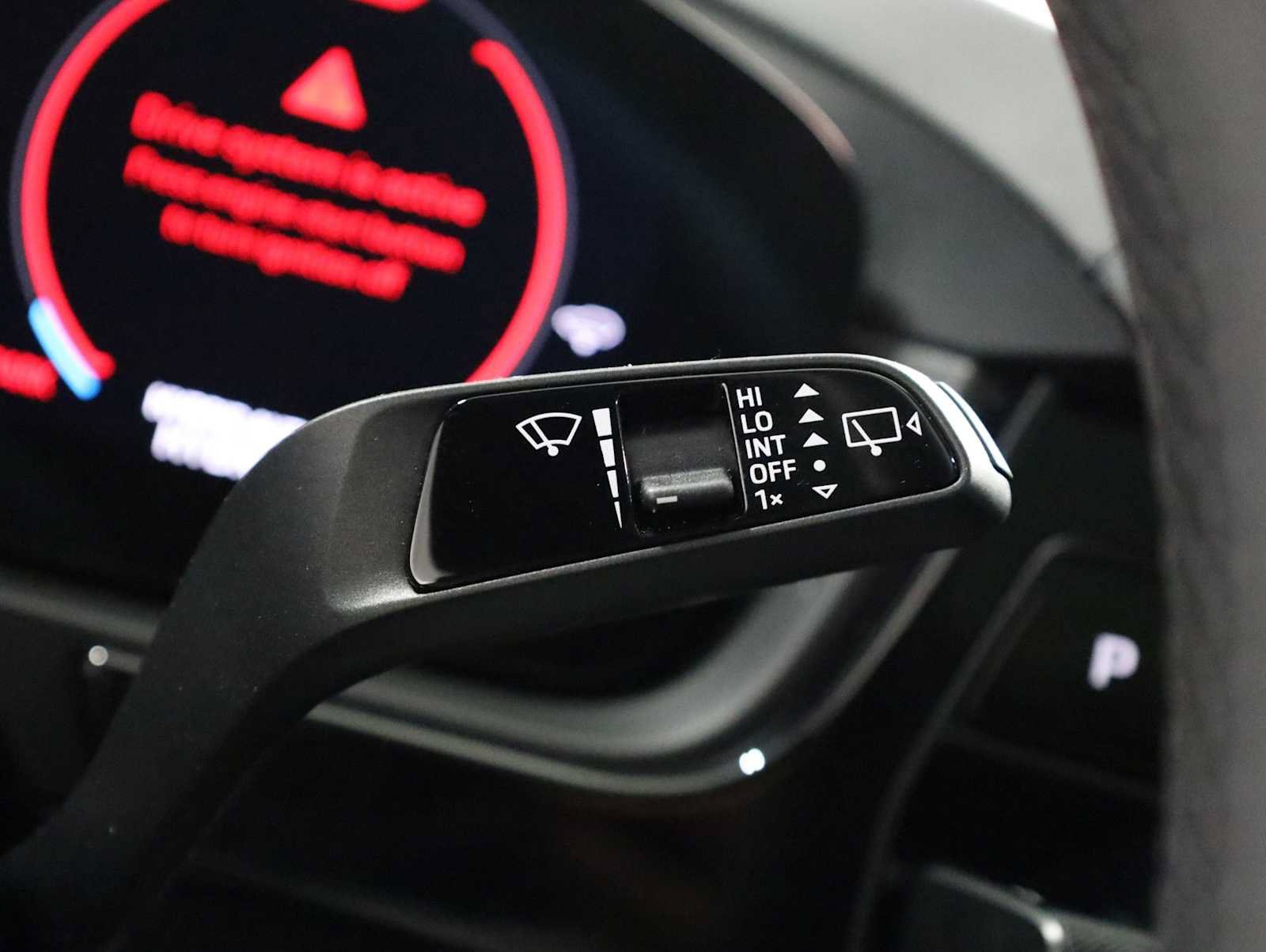 Certified 2025 Porsche Cayenne E-Hybrid AWD/4WD image 30