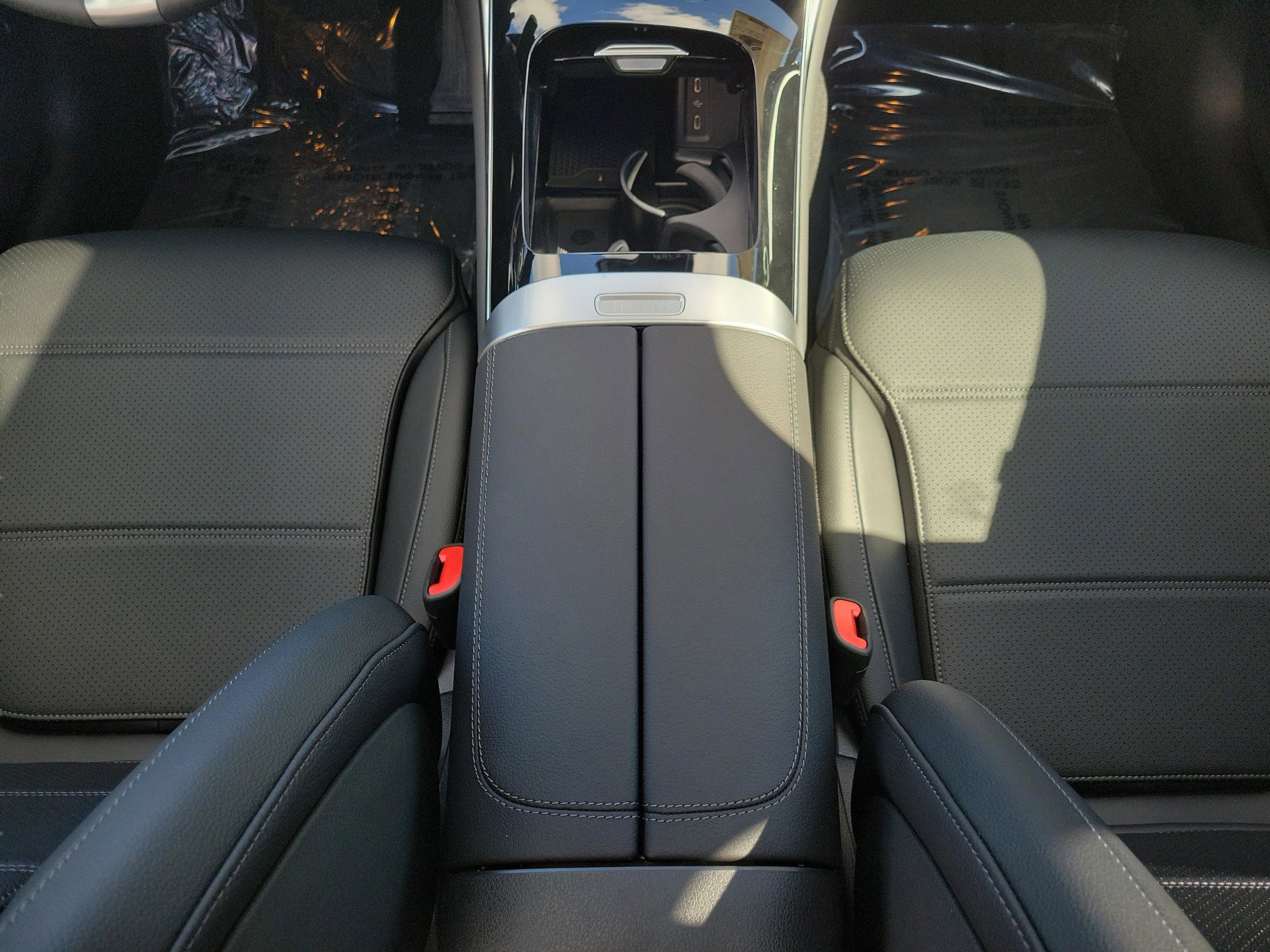 Used 2026 Mercedes-Benz GLC 300 4MATIC image 17