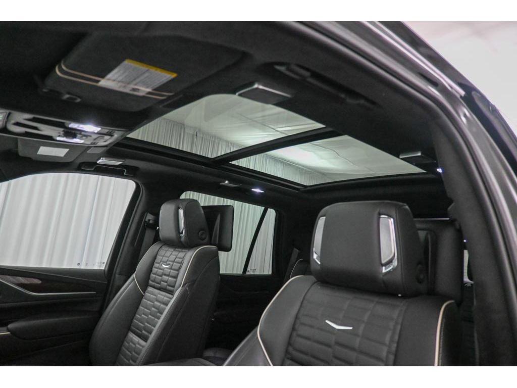 Certified 2024 Cadillac Escalade Sport Platinum w/ LPO, ONYX Package image 39