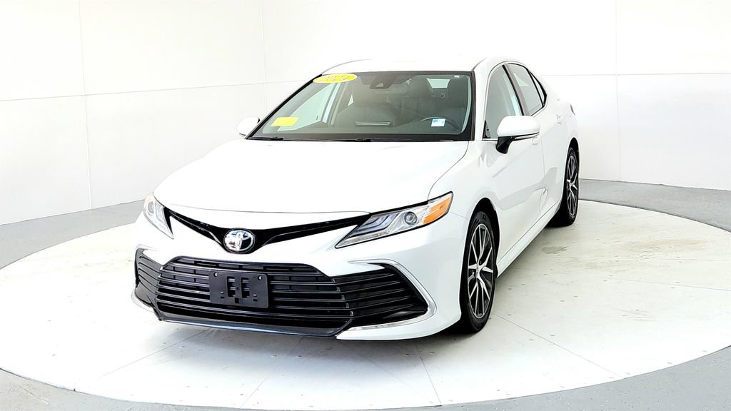 Used 2024 Toyota Camry XLE w/ Cold Weather Package AWD/4WD image 2