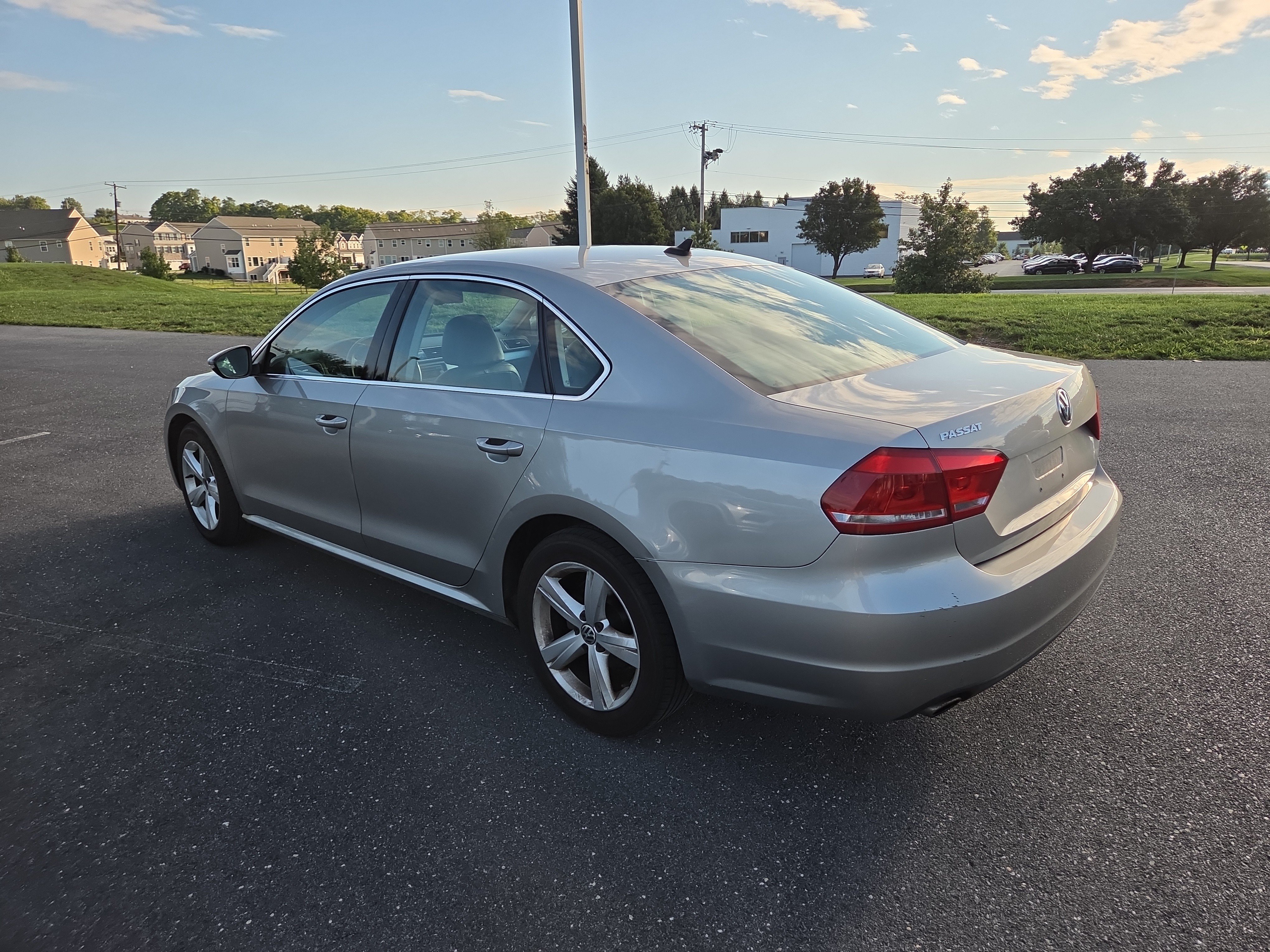 Used 2012 Volkswagen Passat 2.5 SE FWD image 11
