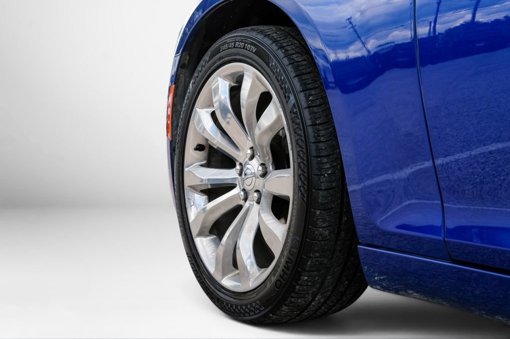 Used 2019 Chrysler 300 Touring w/ Chrome Appearance Package RWD image 60