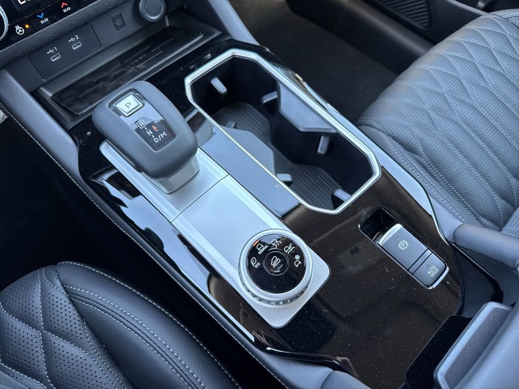 New 2026 Mitsubishi Outlander SEL FWD image 10