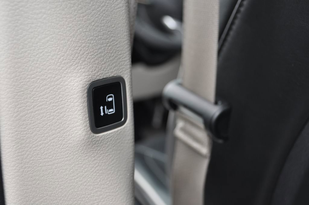 Used 2022 Chrysler Pacifica Limited image 23