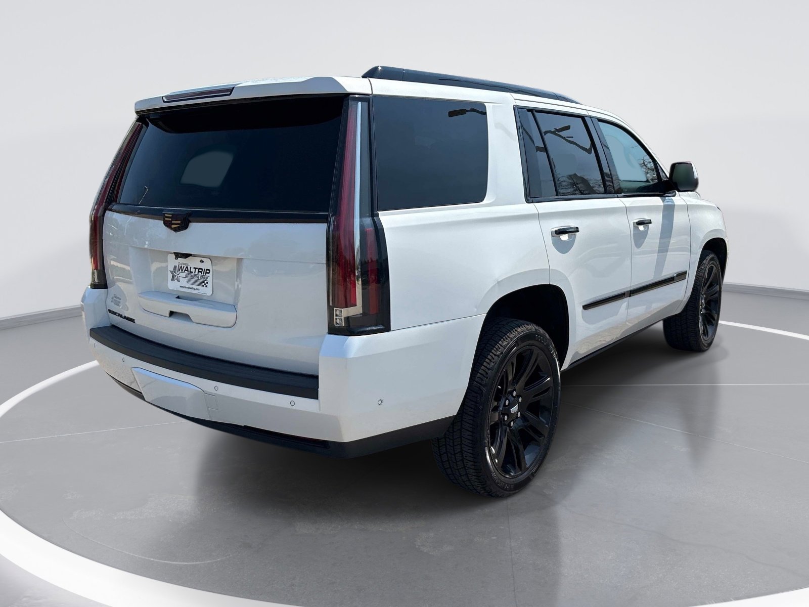 Used 2018 Cadillac Escalade Premium Luxury image 8