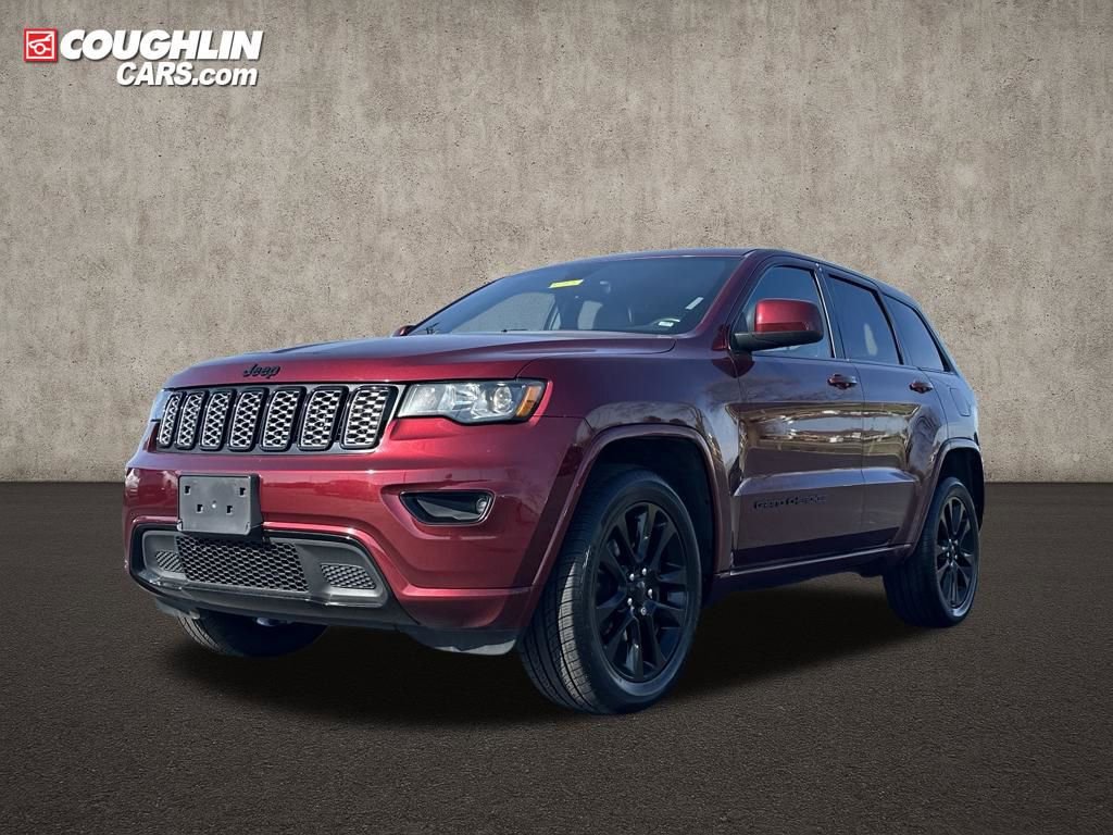 Used 2018 Jeep Grand Cherokee Altitude AWD/4WD image 3