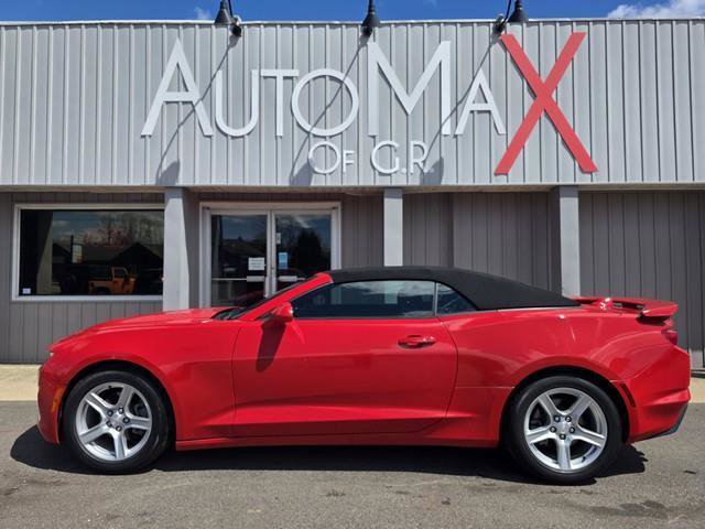 Used 2023 Chevrolet Camaro LT RWD image 1