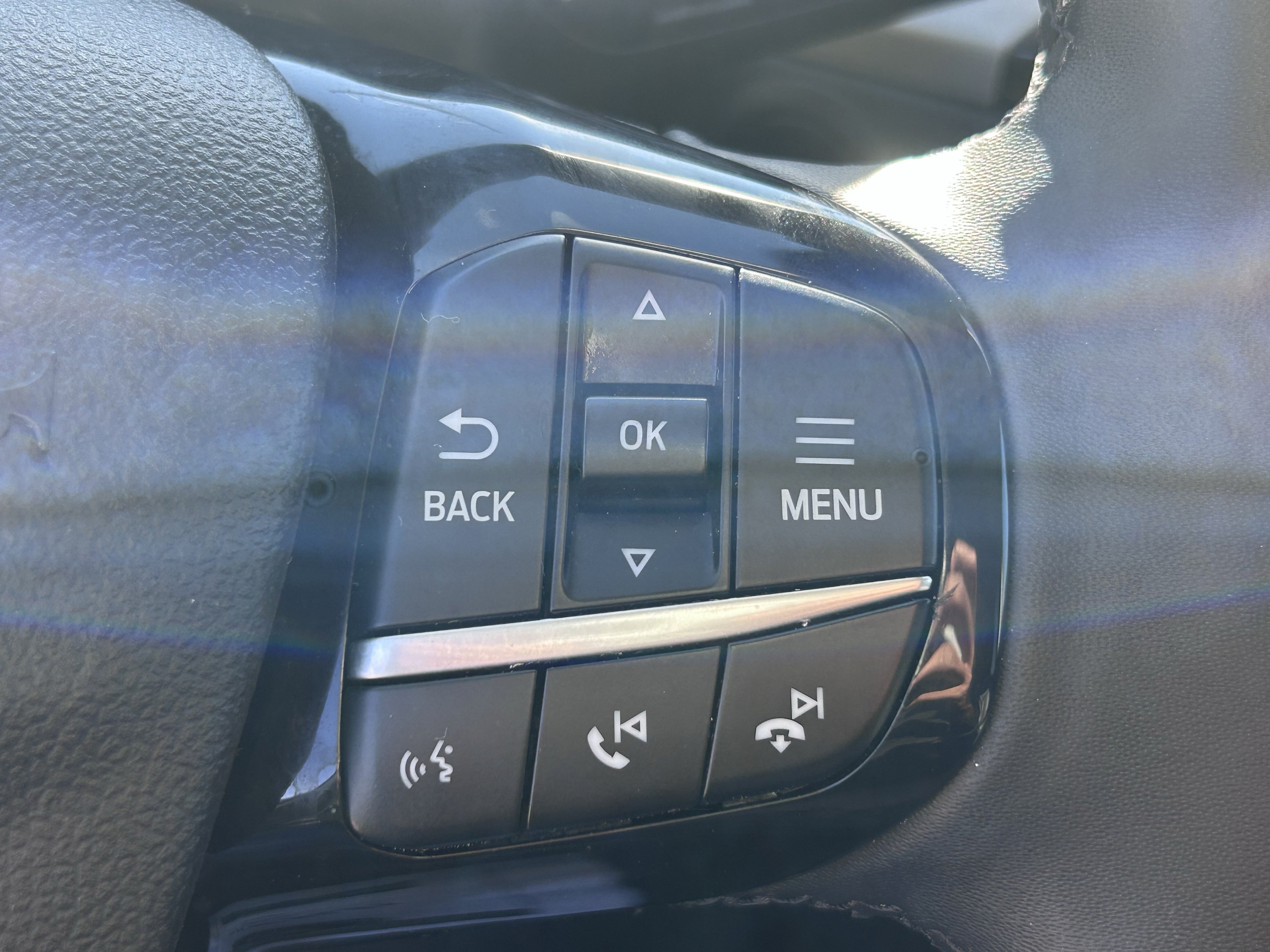 Used 2022 Ford Escape SEL FWD image 16