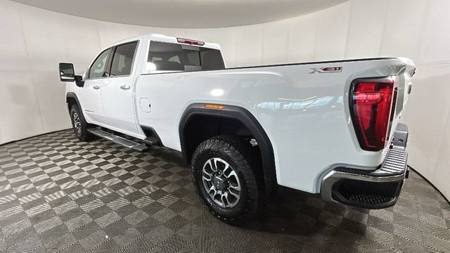Used 2023 GMC Sierra 3500 SLT w/ SLT Premium Package AWD/4WD image 4