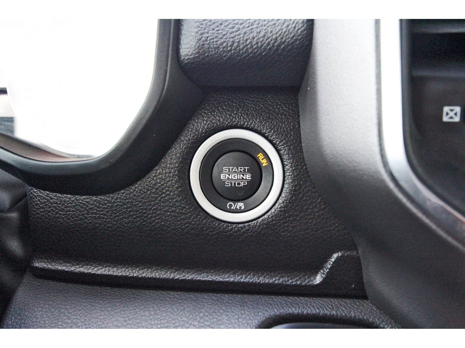 Used 2024 RAM 1500 Laramie image 20