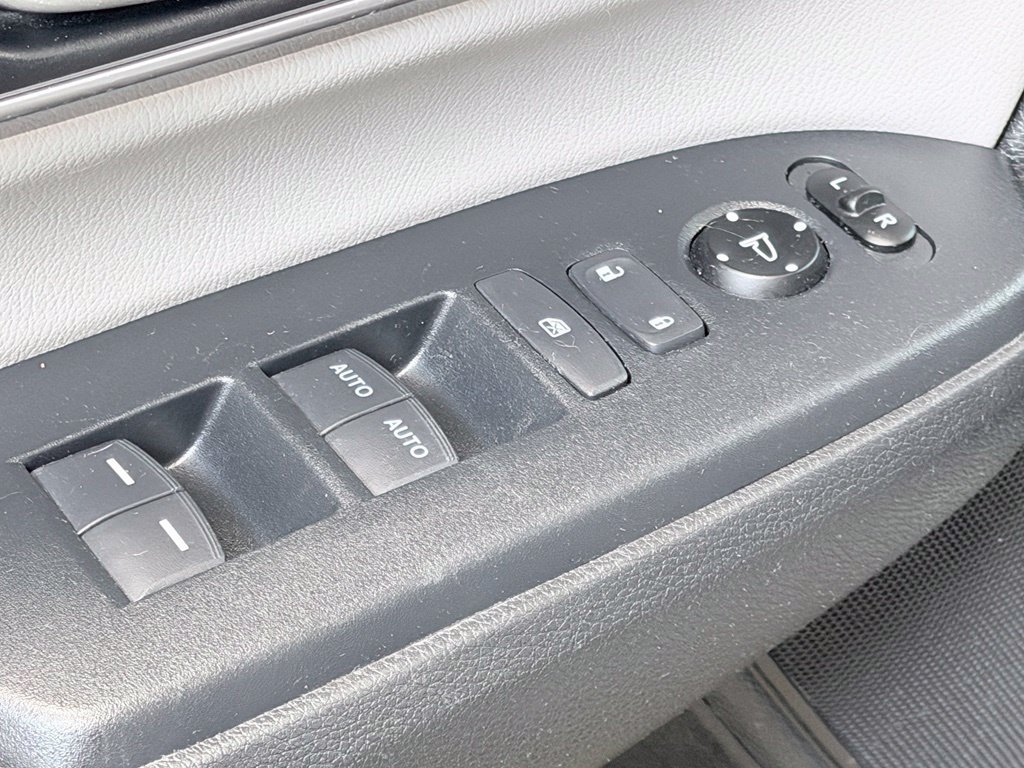 Used 2019 Honda CR-V EX-L image 11