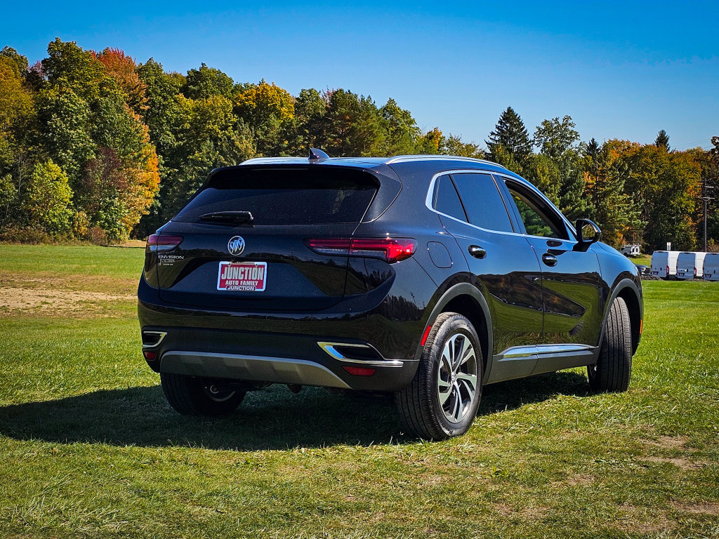 Used 2022 Buick Envision Essence w/ Safety Package FWD image 4