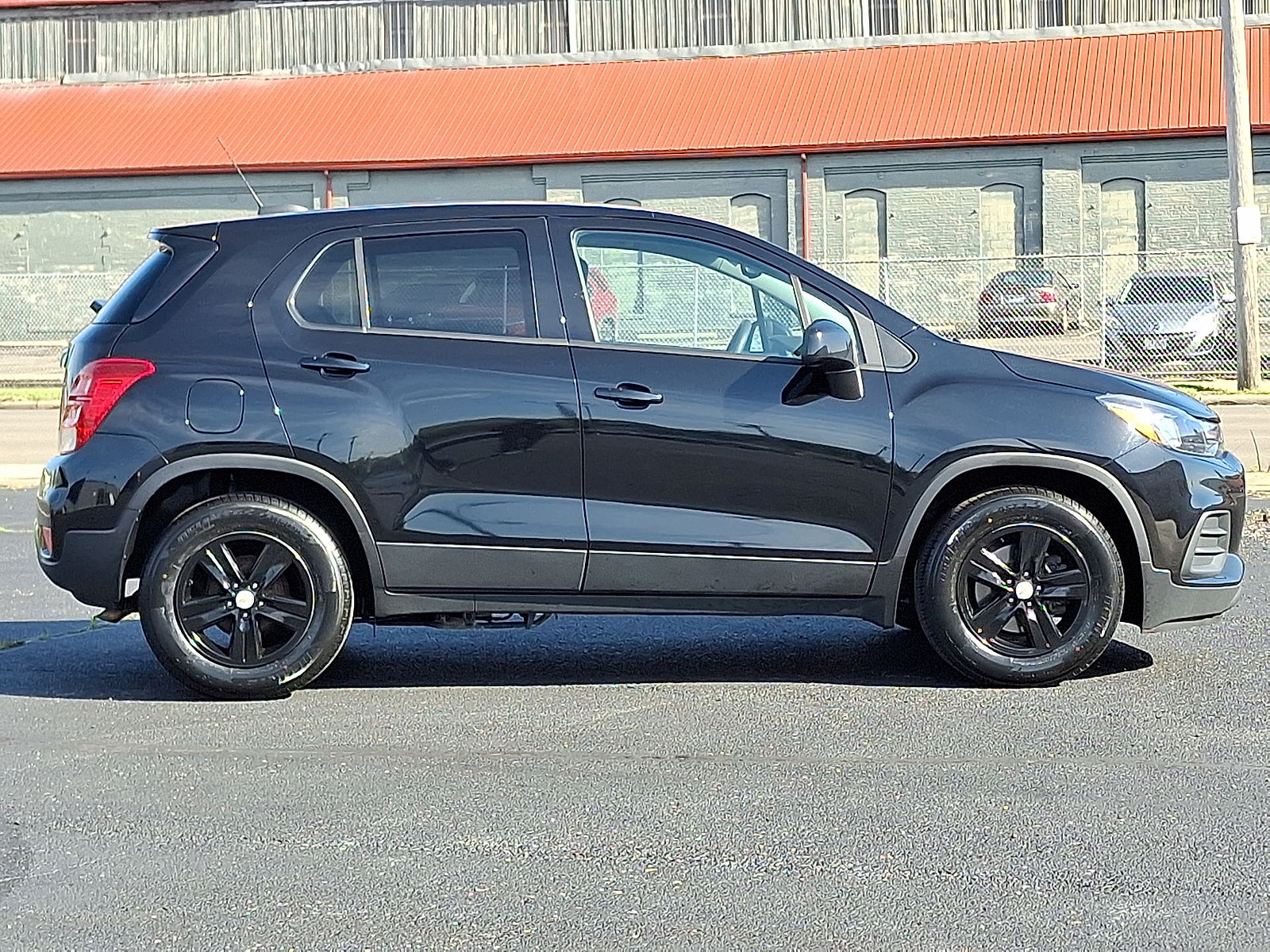 Used 2020 Chevrolet Trax LS w/ Tint and Cruise Package FWD image 25
