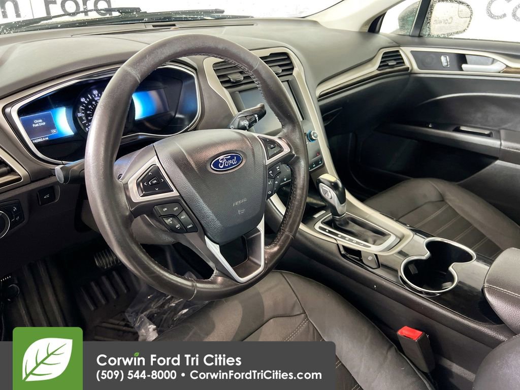 Used 2014 Ford Fusion Energi SE image 3