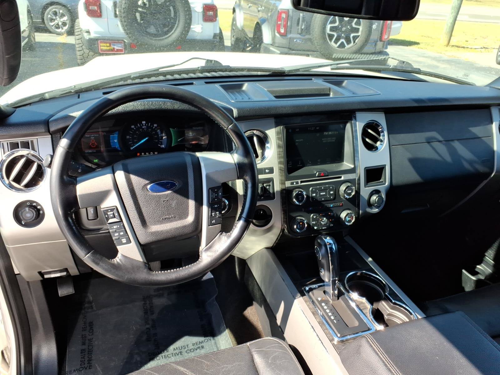 Used 2016 Ford Expedition Limited w/ Equipment Group 301A RWD image 12