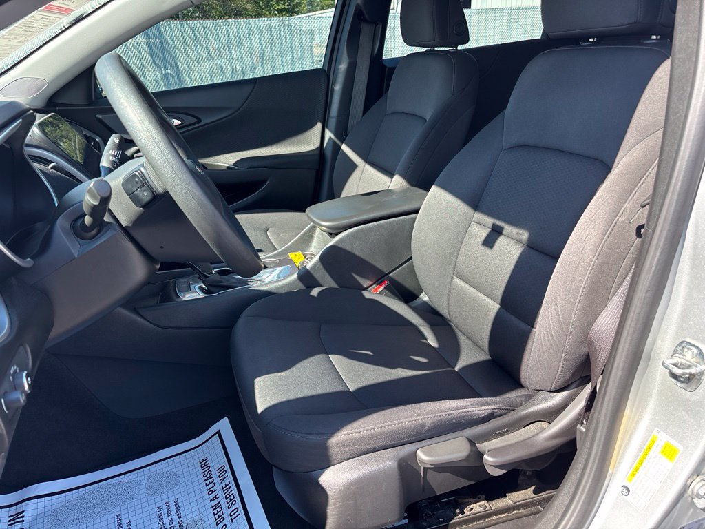 Used 2020 Chevrolet Malibu LS FWD image 17