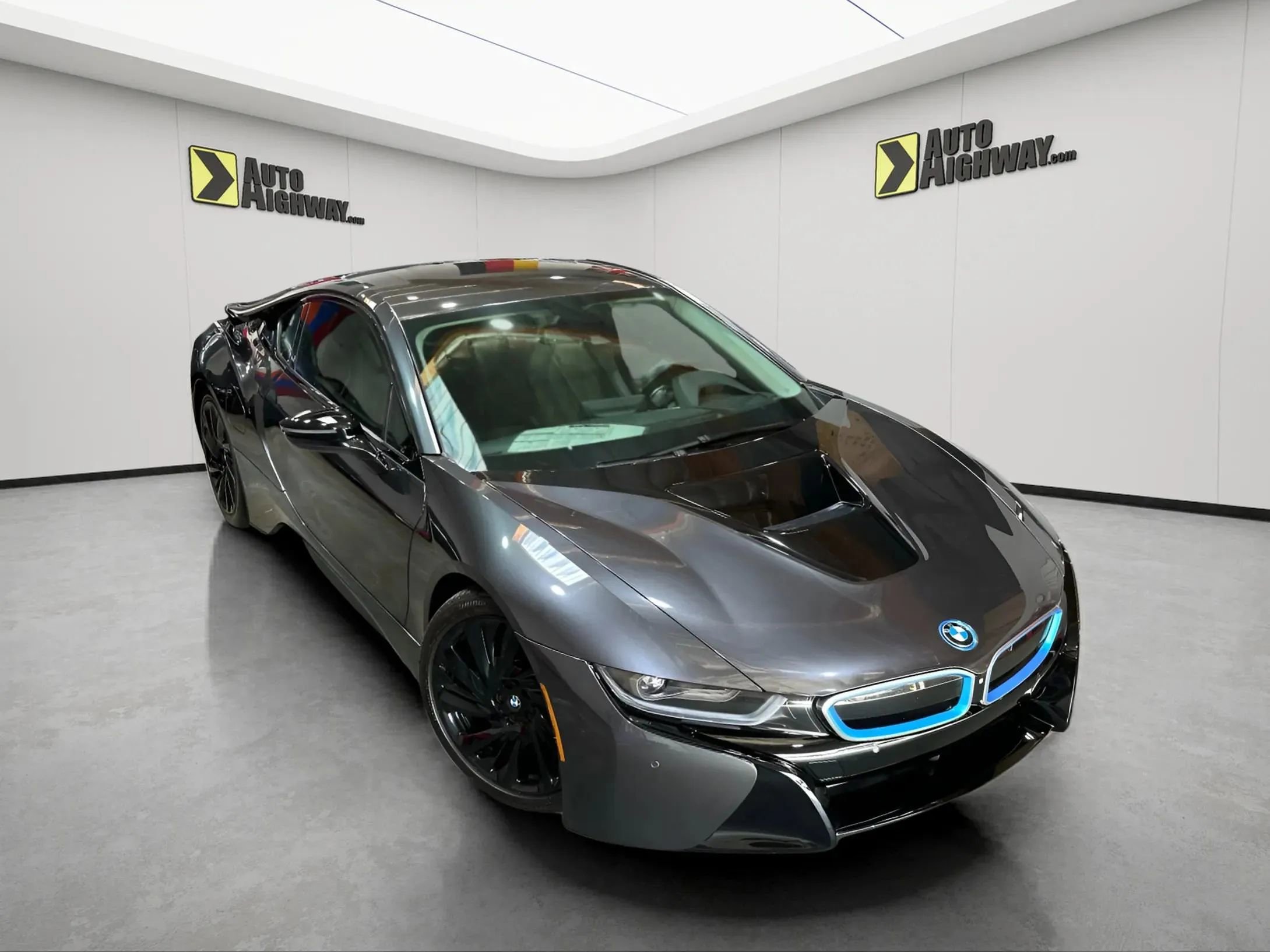 Used 2016 BMW i8 image 2