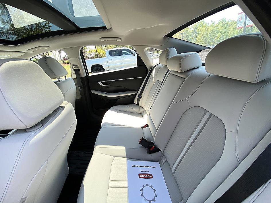 Used 2024 Hyundai Sonata SEL w/ Convenience Package image 12