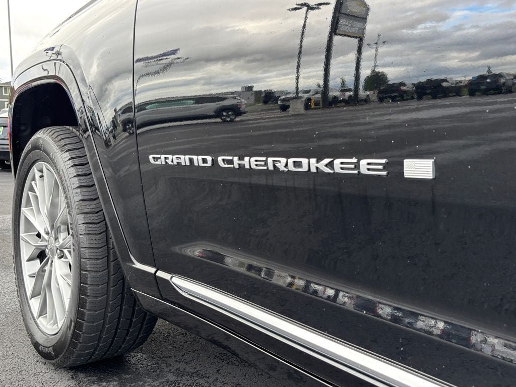 Used 2023 Jeep Grand Cherokee L Summit AWD/4WD image 34