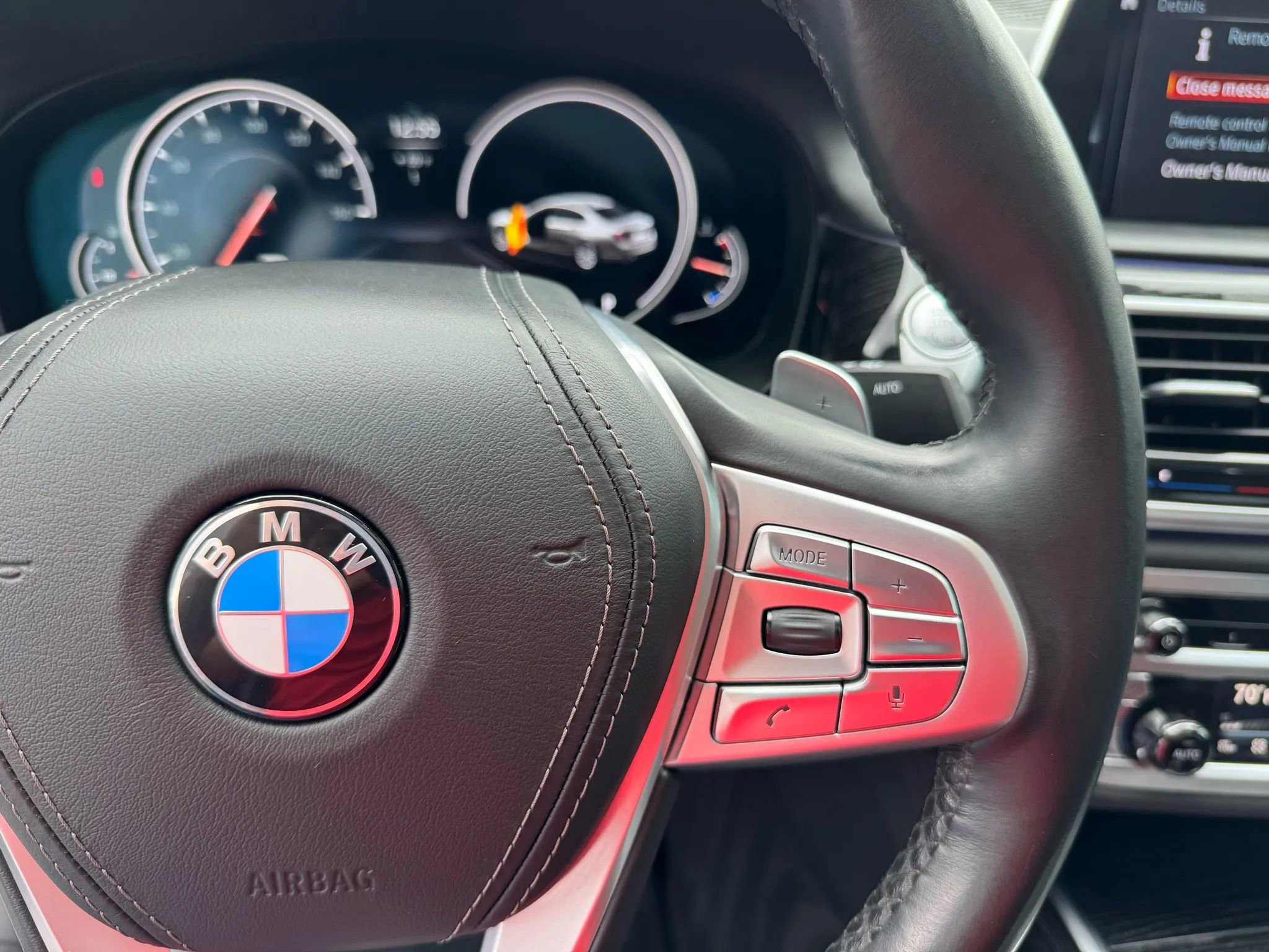 Used 2019 BMW 750i w/ Executive Package image 24