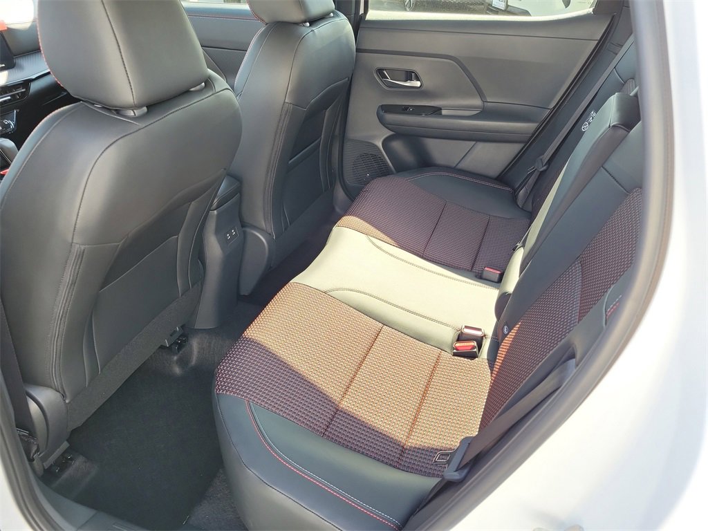 New 2026 Nissan Kicks SR w/ Cold Weather Package image 12