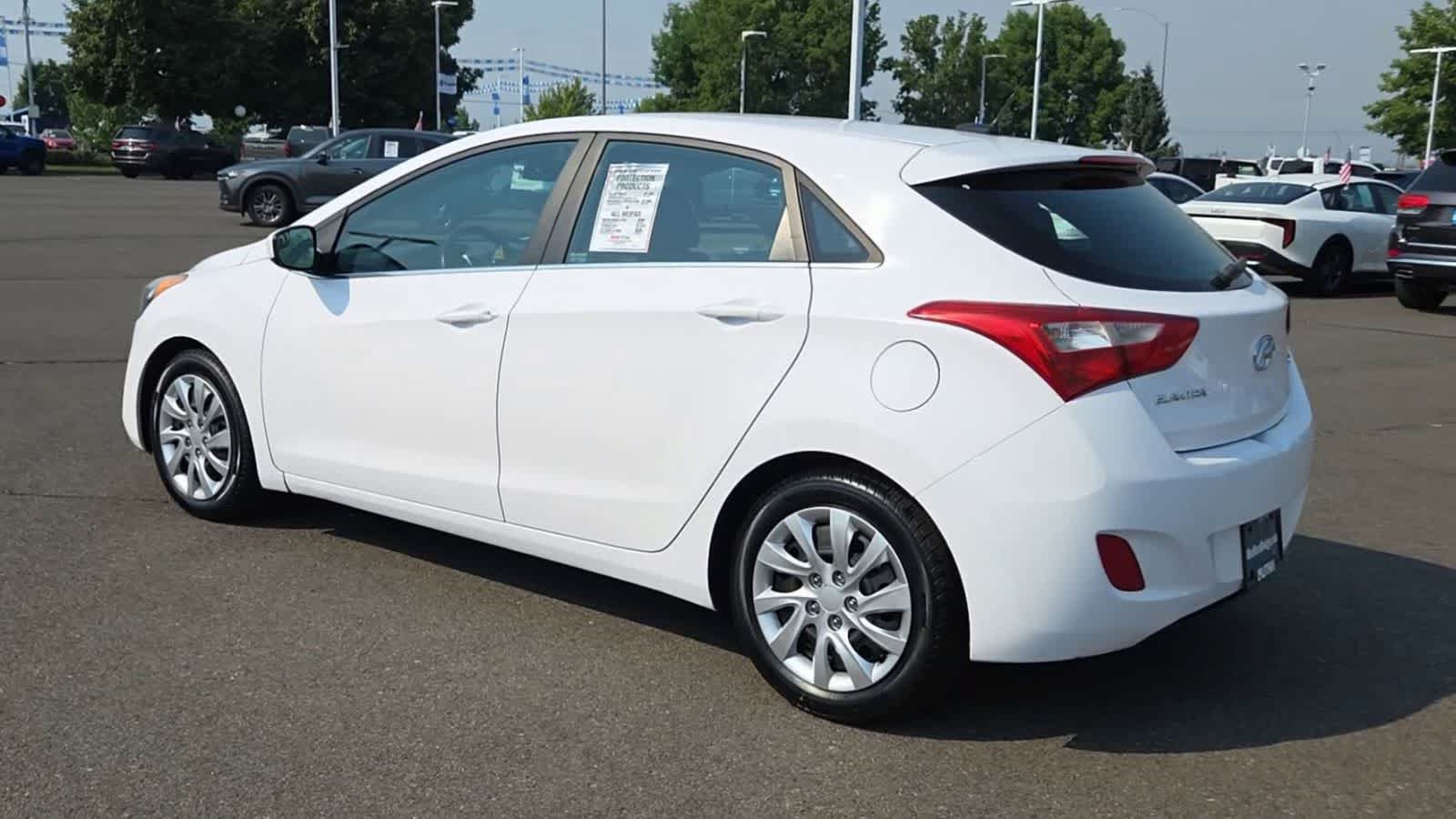 Used 2016 Hyundai Elantra GT FWD image 6