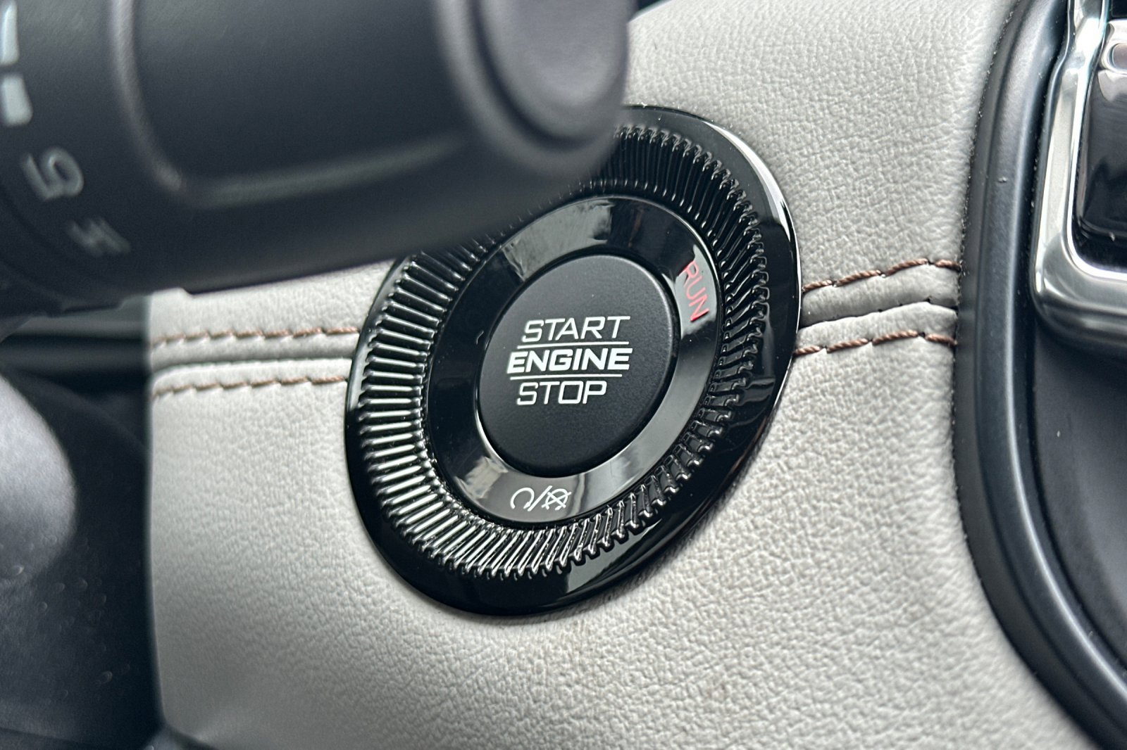 Used 2022 Jeep Compass Limited w/ Elite Group image 34