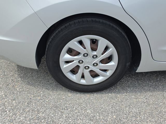 Used 2019 Hyundai Elantra SE w/ Cargo Package FWD image 5