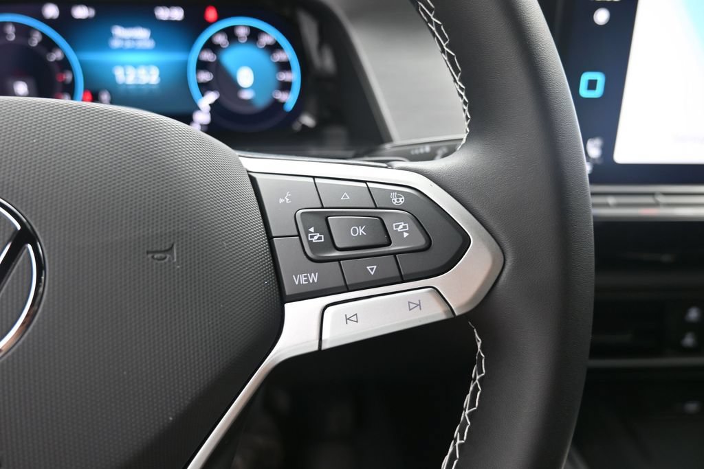 New 2026 Volkswagen Atlas Cross Sport SE FWD image 13