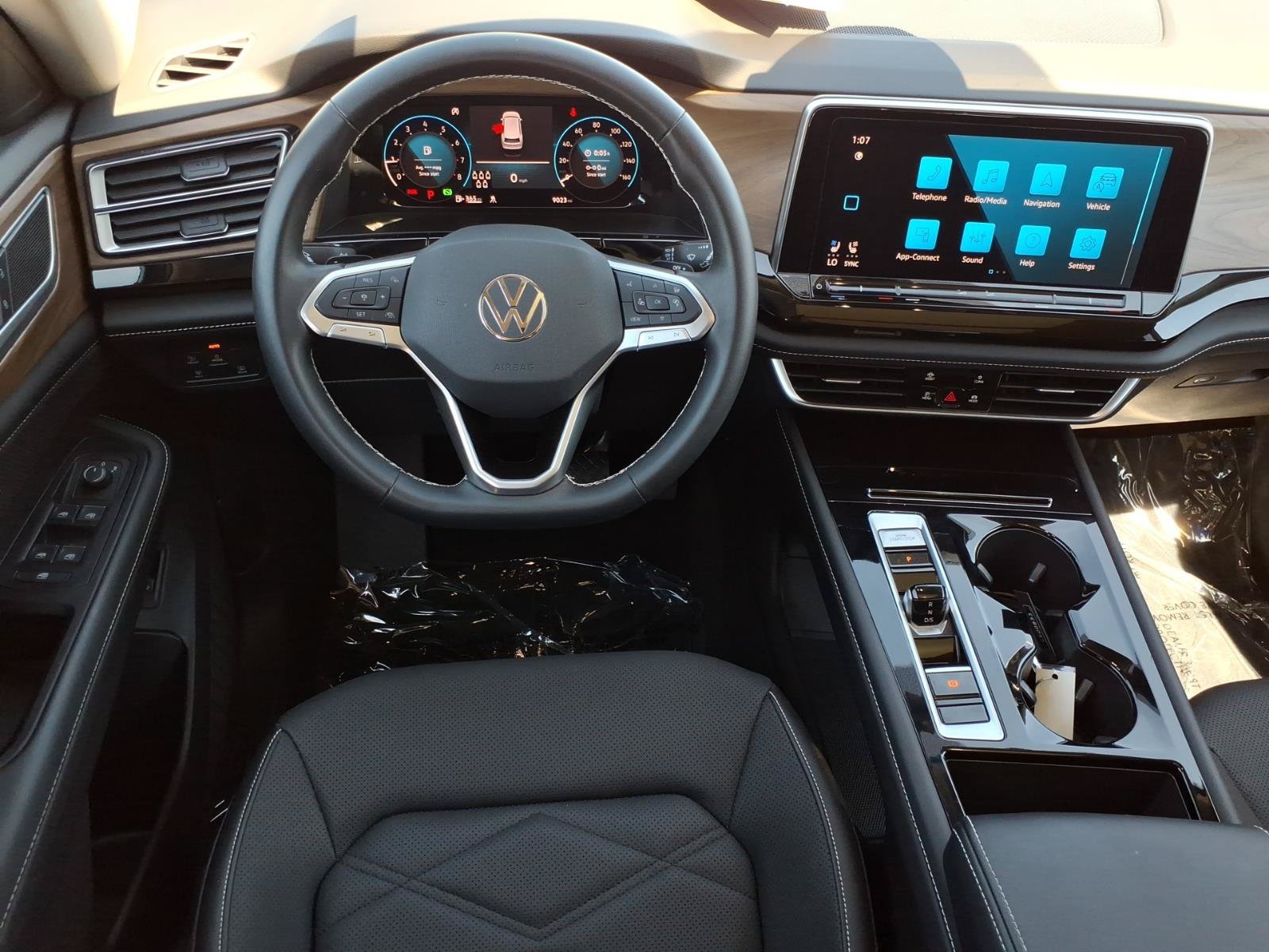 Certified 2026 Volkswagen Atlas SE w/ Panoramic Sunroof Package FWD image 25