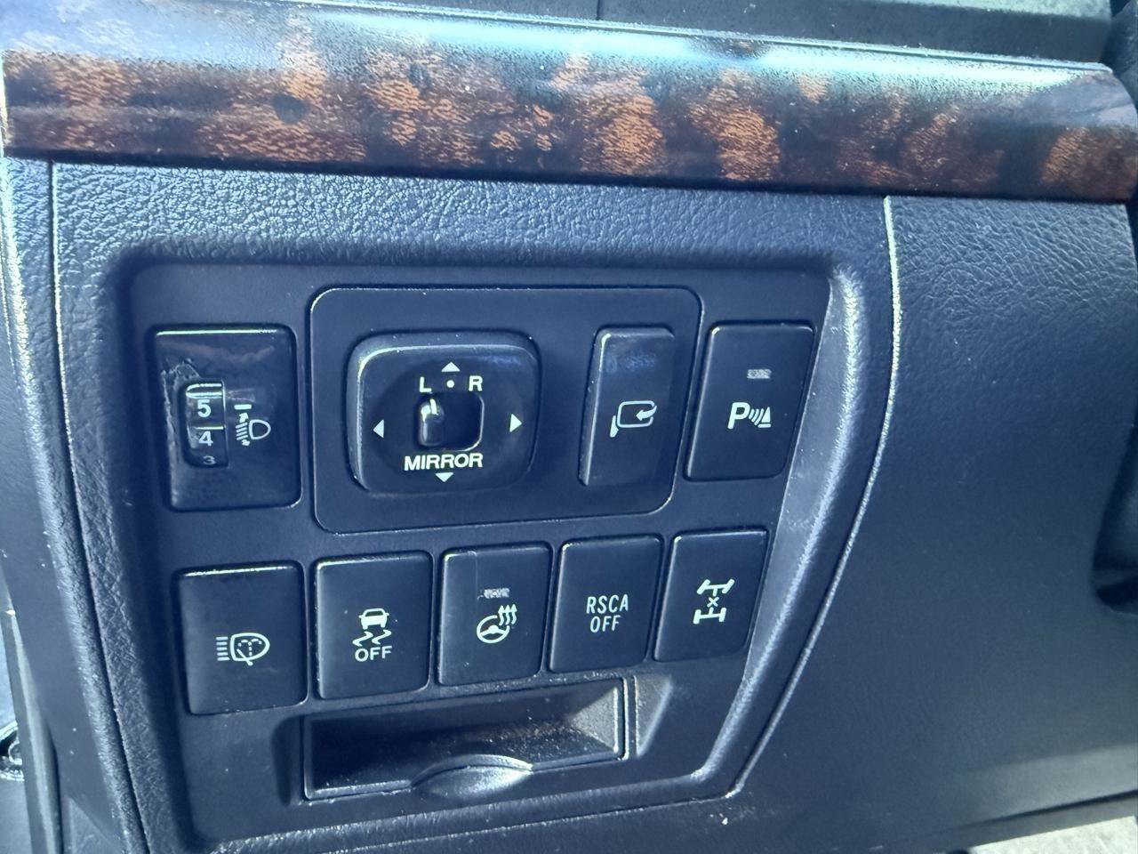 Used 2015 Toyota Land Cruiser AWD/4WD image 37