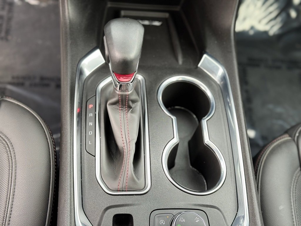 Used 2023 Chevrolet Traverse RS image 18