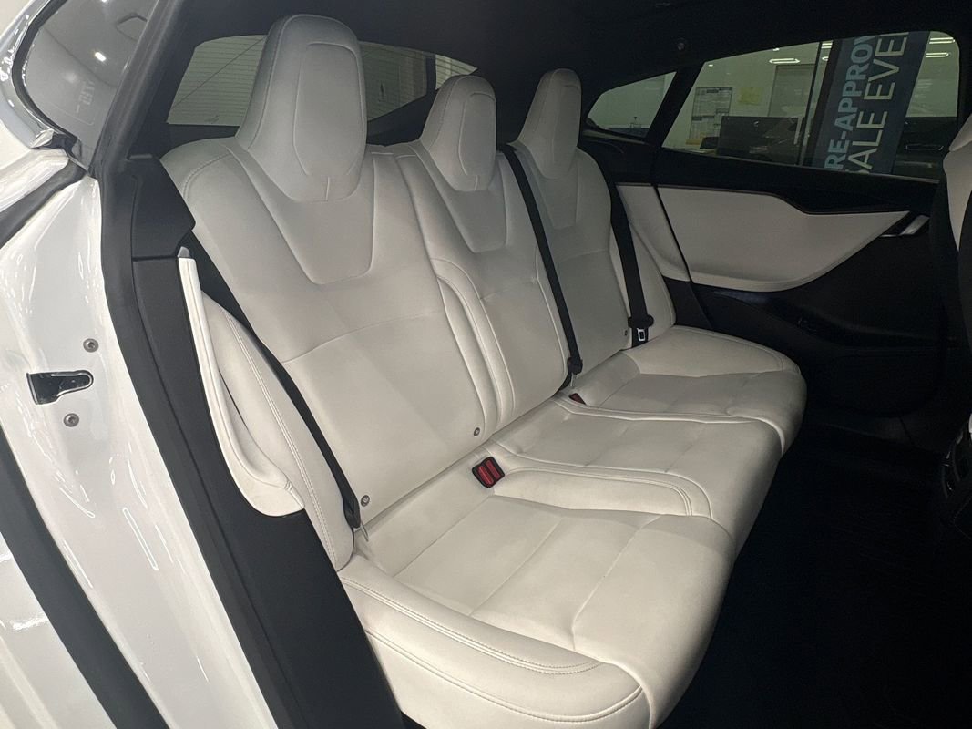 Used 2020 Tesla Model S Long Range Plus image 25