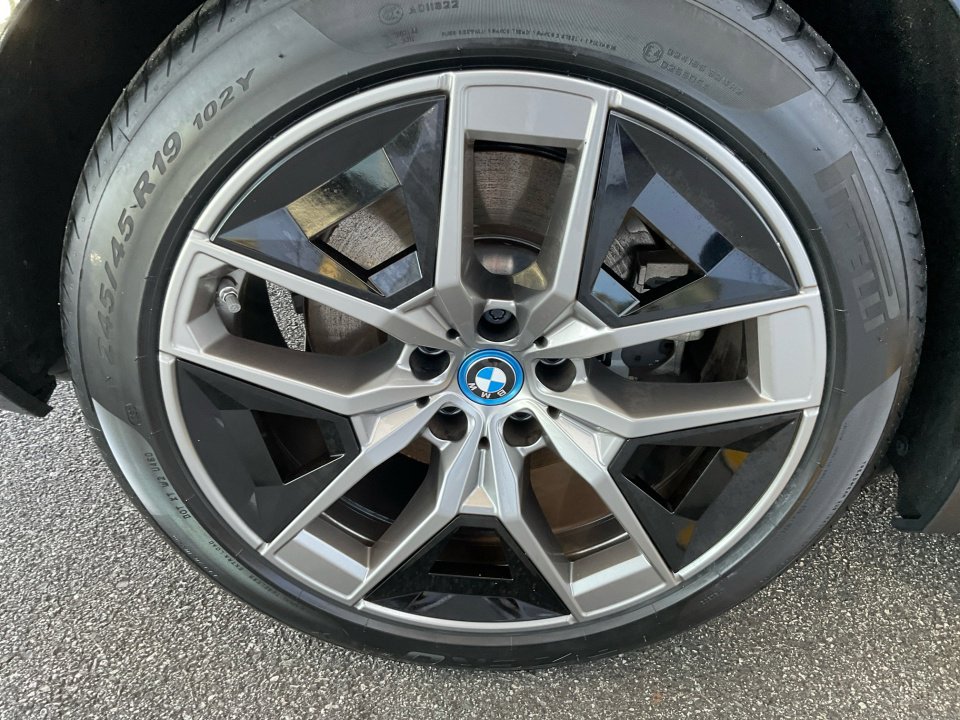 Certified 2024 BMW i5 eDrive40i w/ M Sport Package RWD image 23