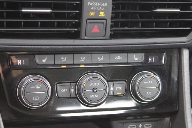 Used 2024 Volkswagen Jetta SE image 33