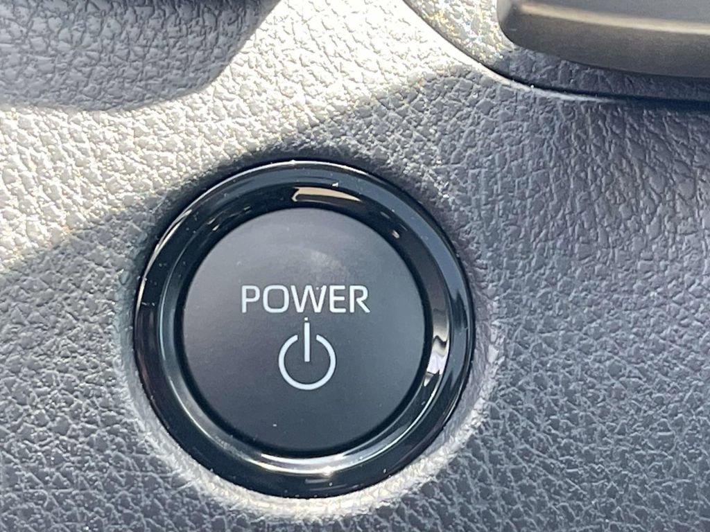 Used 2025 Toyota Camry XLE w/ Premium Plus Package image 24