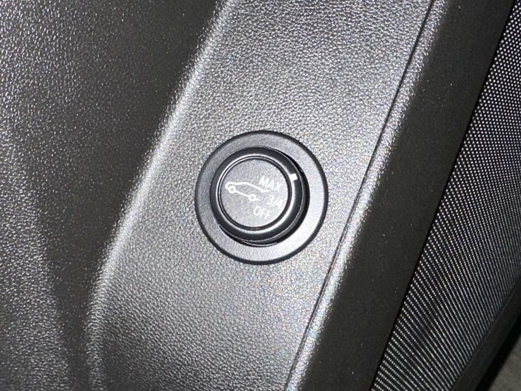Used 2024 Chevrolet Equinox RS w/ LPO, Floor Liner Package AWD/4WD image 20