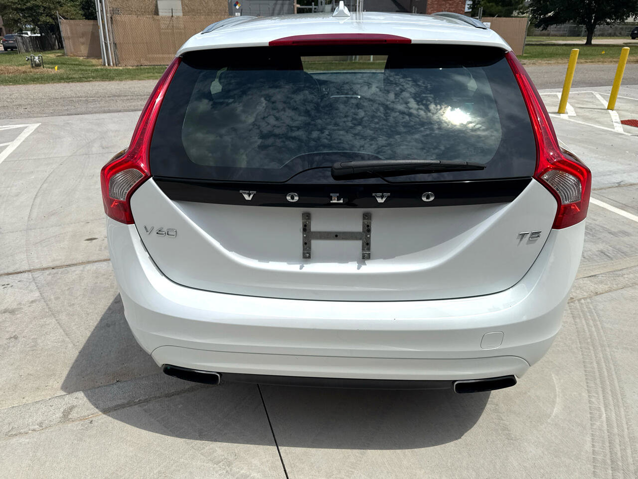 Used 2016 Volvo V60 T5 Premier image 12