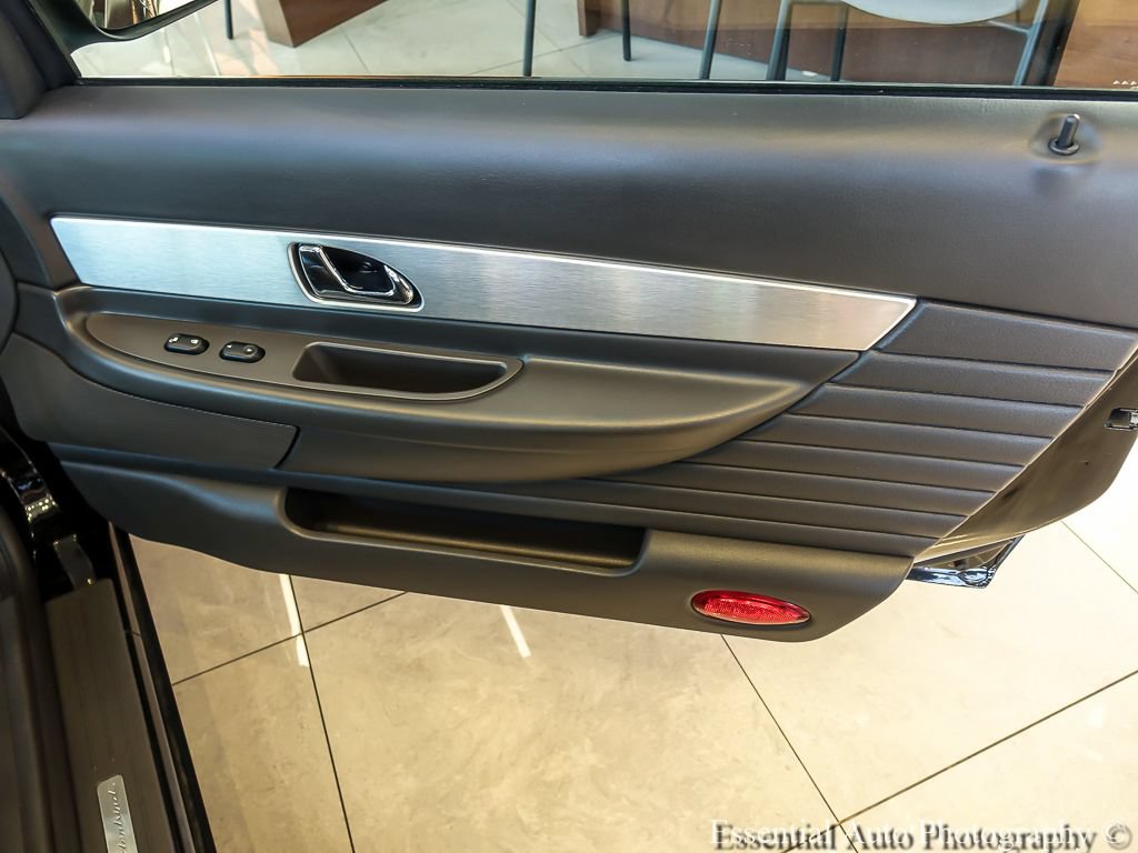 Used 2002 Ford Thunderbird RWD image 18