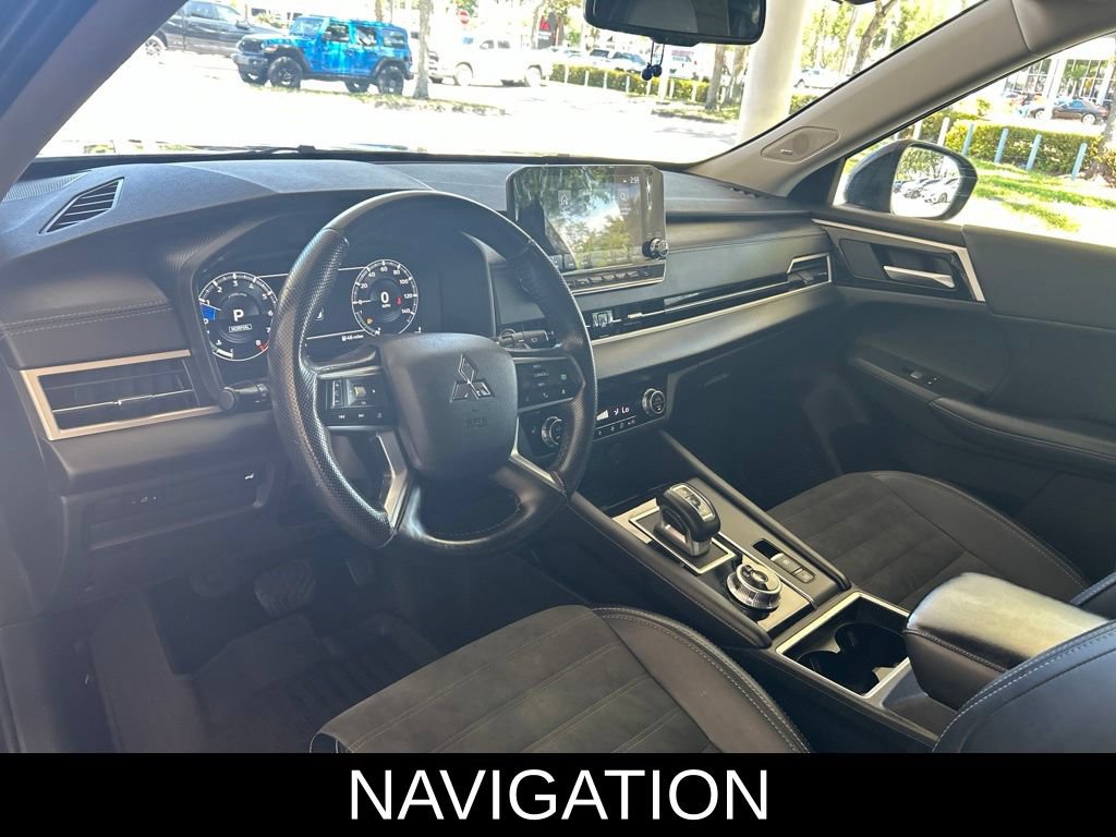 Used 2024 Mitsubishi Outlander FWD image 7