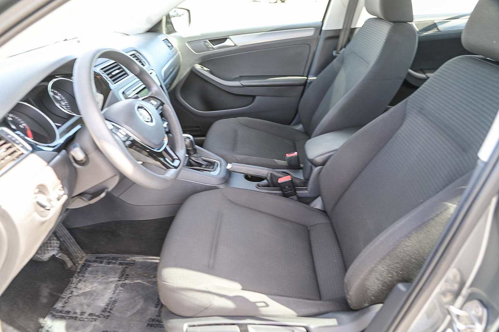 Used 2015 Volkswagen Jetta TDI S image 17