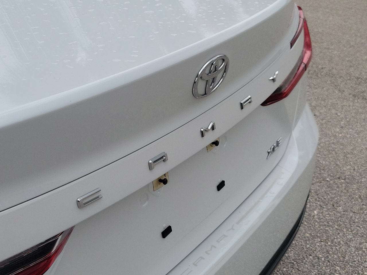 Used 2025 Toyota Camry XLE AWD/4WD image 6