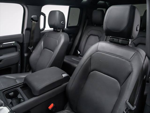 Used 2023 Land Rover Defender 110 SE AWD/4WD image 13