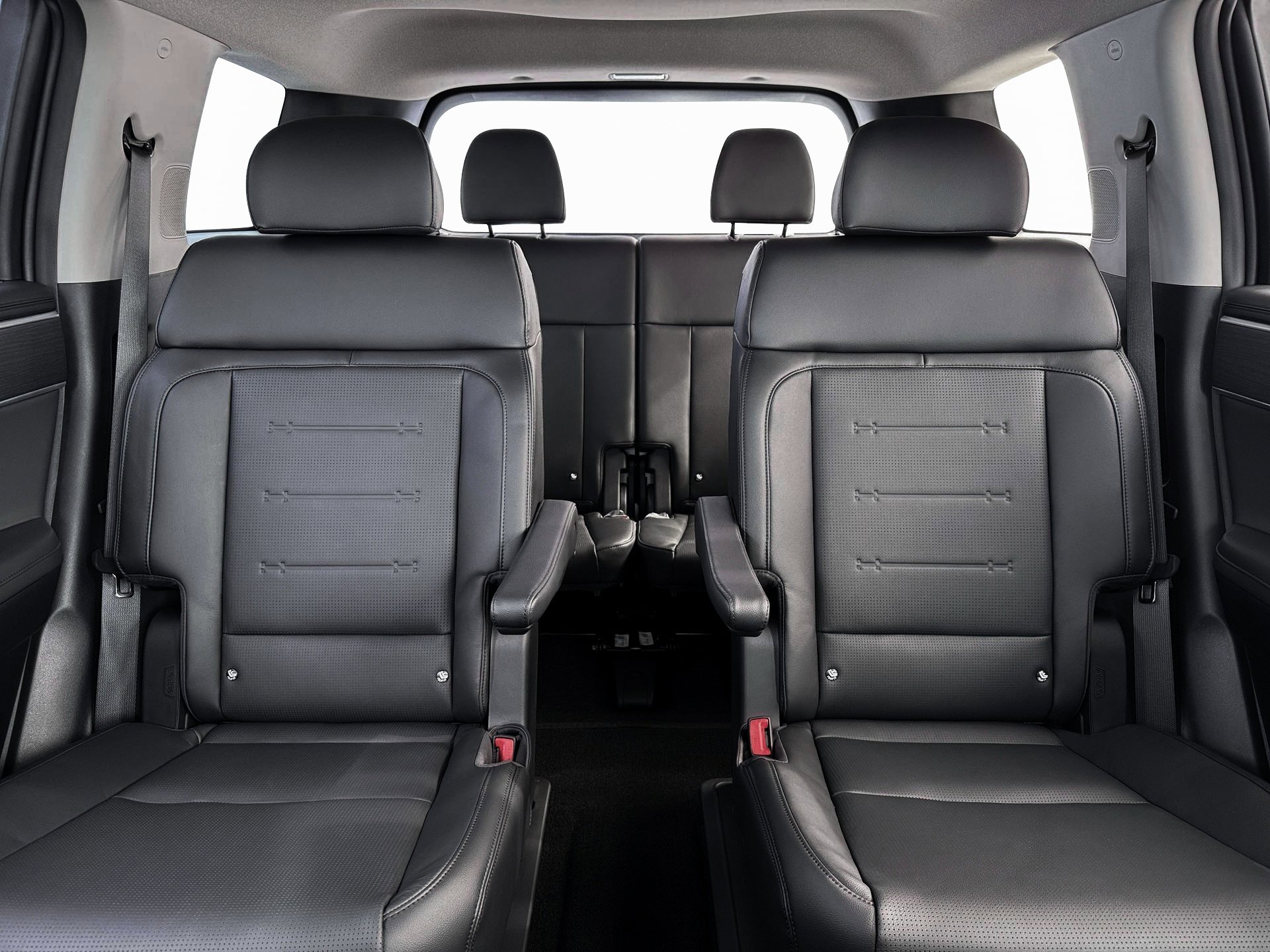 New 2026 Hyundai Santa Fe Limited FWD image 16