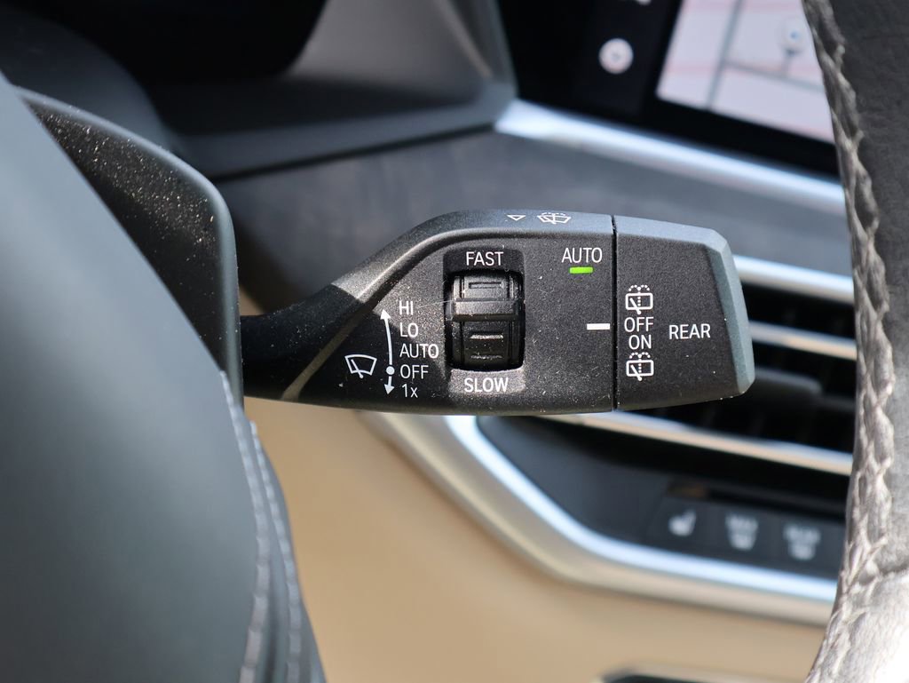 Used 2022 BMW X5 xDrive40i w/ Premium Package image 38