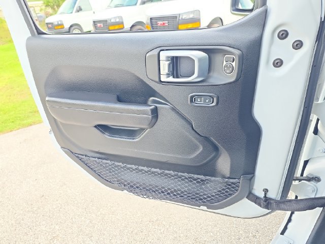 Used 2020 Jeep Wrangler Unlimited Sport S AWD/4WD image 17