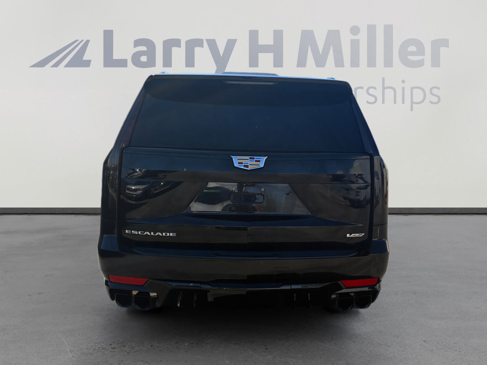 Used 2023 Cadillac Escalade ESV V w/ Heavy-Duty Trailer Package image 4